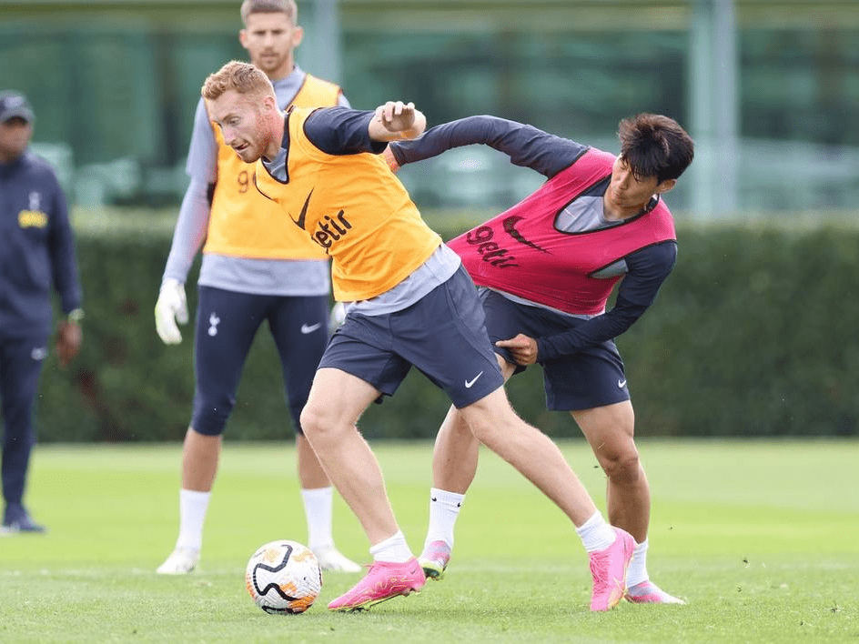 国足阵容进行大幅调整