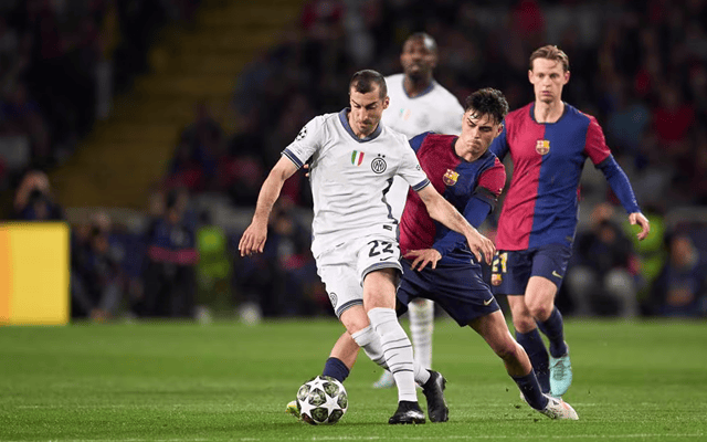 里夫斯：看到詹姆斯在场上全速奔跑，这会促使你跟上他的步伐