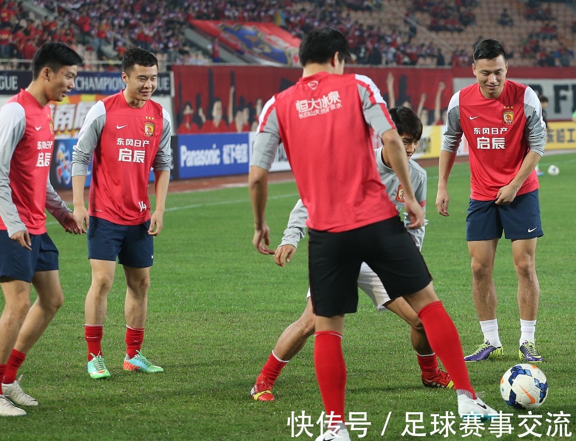 转会市场风云再起！萨拉赫或赴沙特联赛，拜仁豪门相中英格兰新星