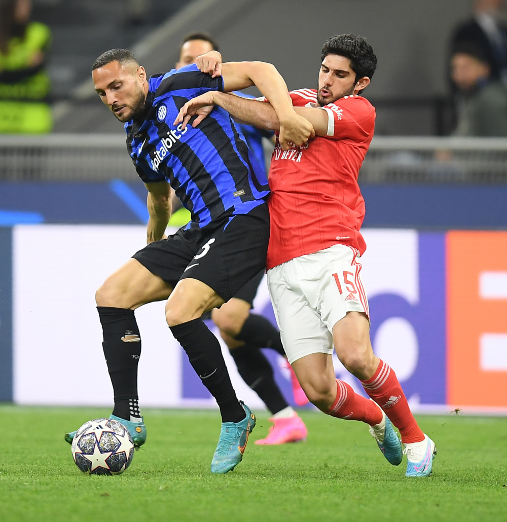 邓加：维尼修斯是足球层面的领袖，而非更衣室领袖