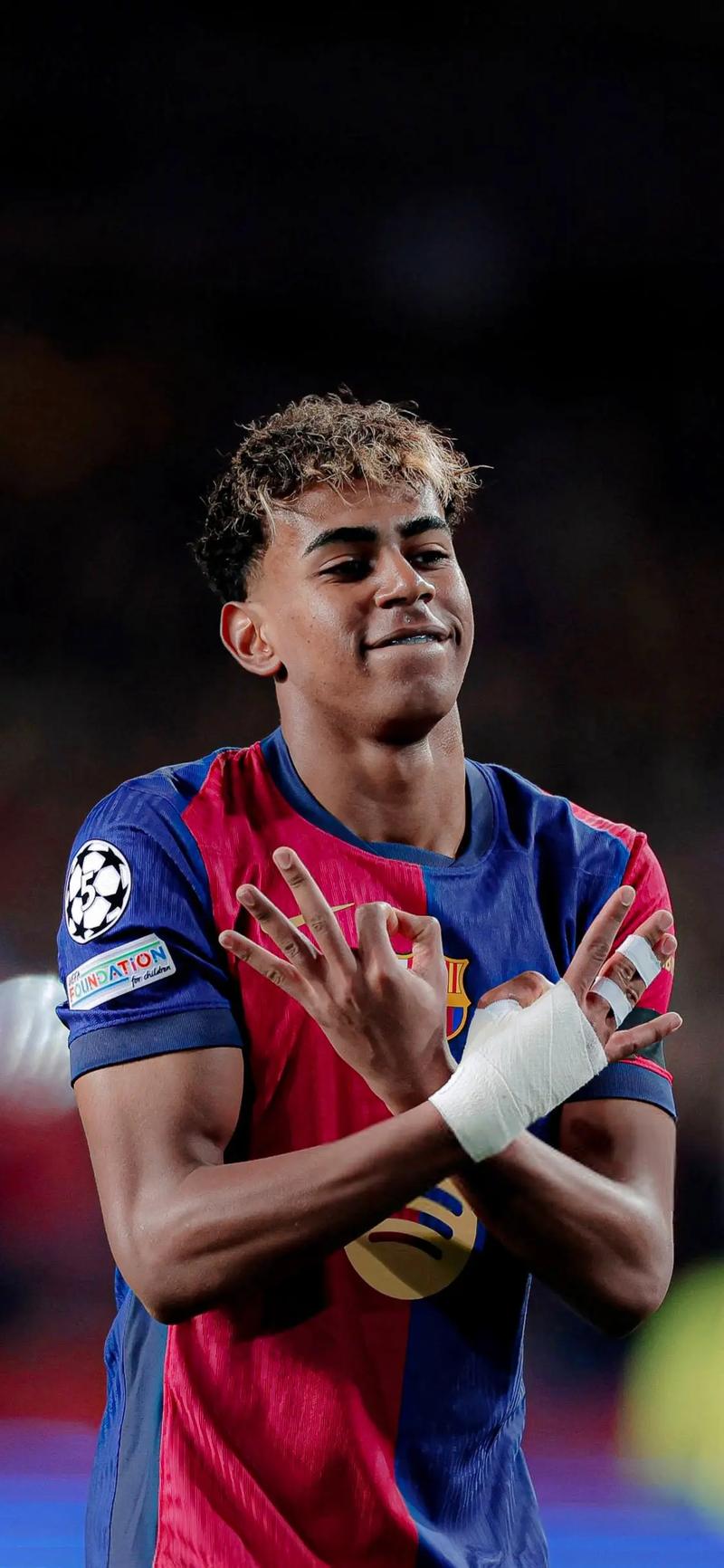 C罗主动把点球机会让给马内，一个举动彻底粉碎自私的质疑