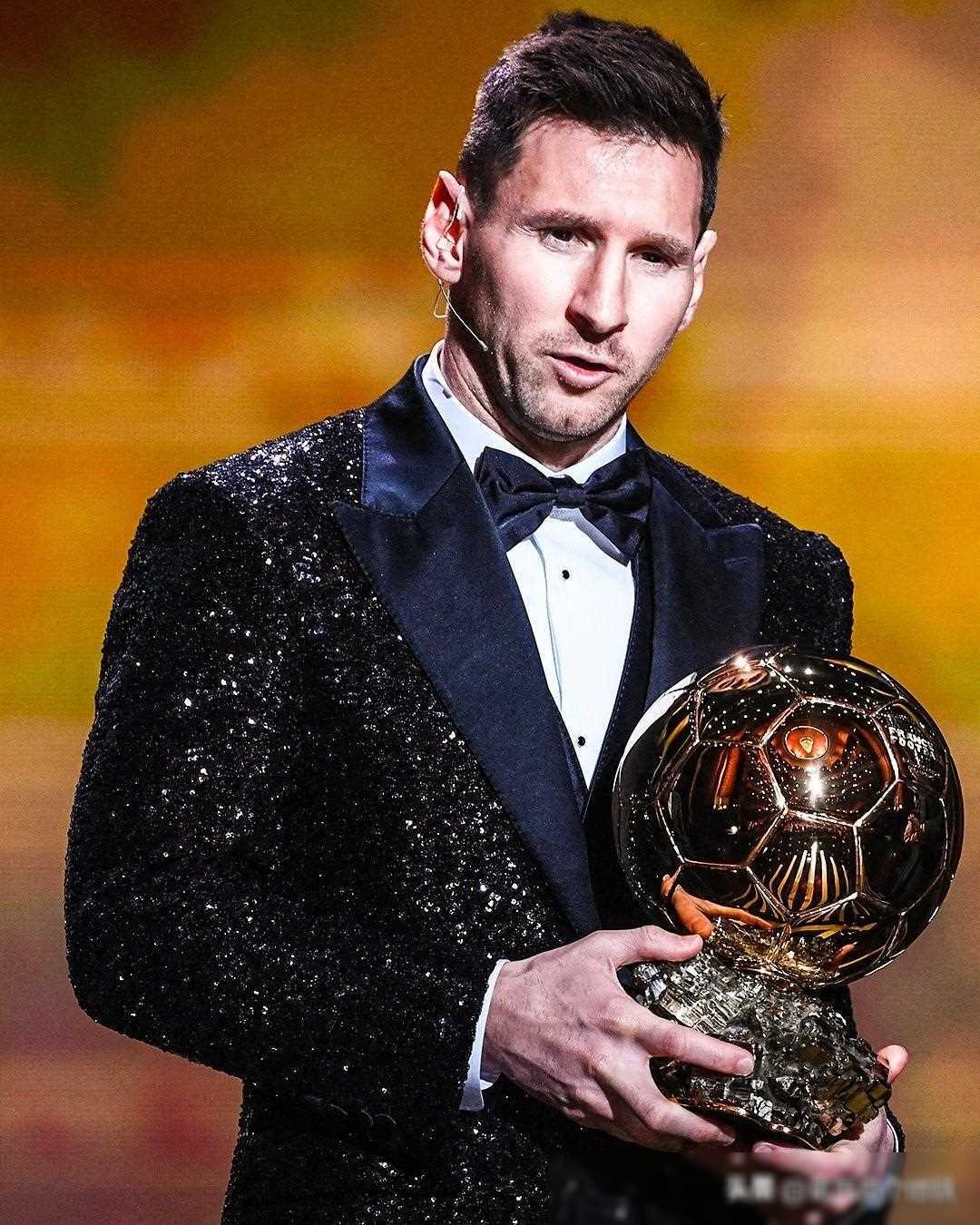 皇马四将染黄，贝林厄姆违规进场遭警告