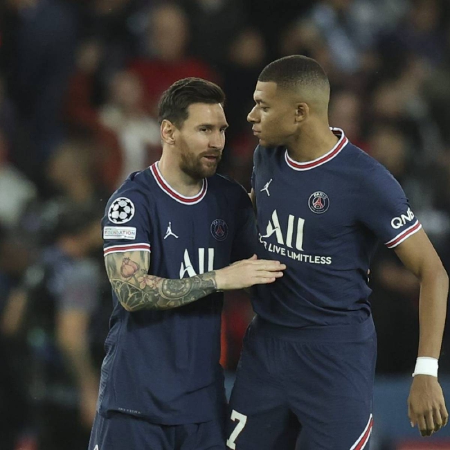 67岁意大利人神了：率罗马坐稳意甲榜首宝座,又率罗马胜欧联领头羊