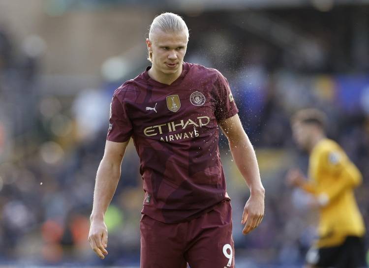 曼联冬窗买中场新增一人选，价格3000万！刚完成43米小贝式吊射