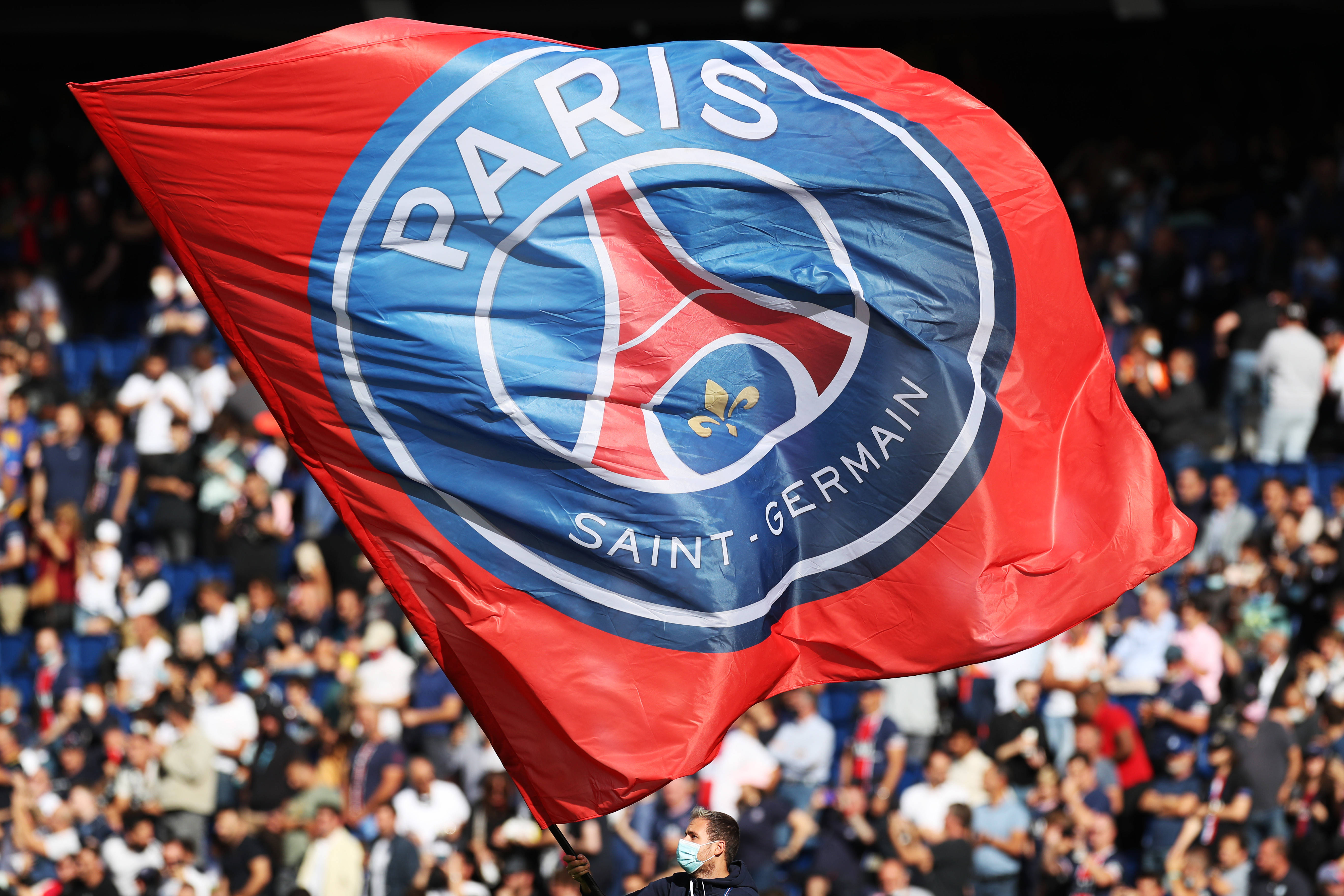 记者：泰山以次顶薪续约瓦科，有海滨城市球队报价但球员无意