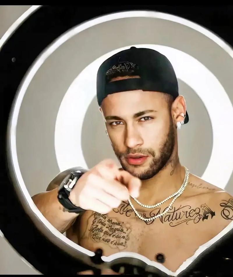 F1阿布扎比站第一练习：诺里斯最快，维斯塔潘紧随其后，勒克莱尔非第四