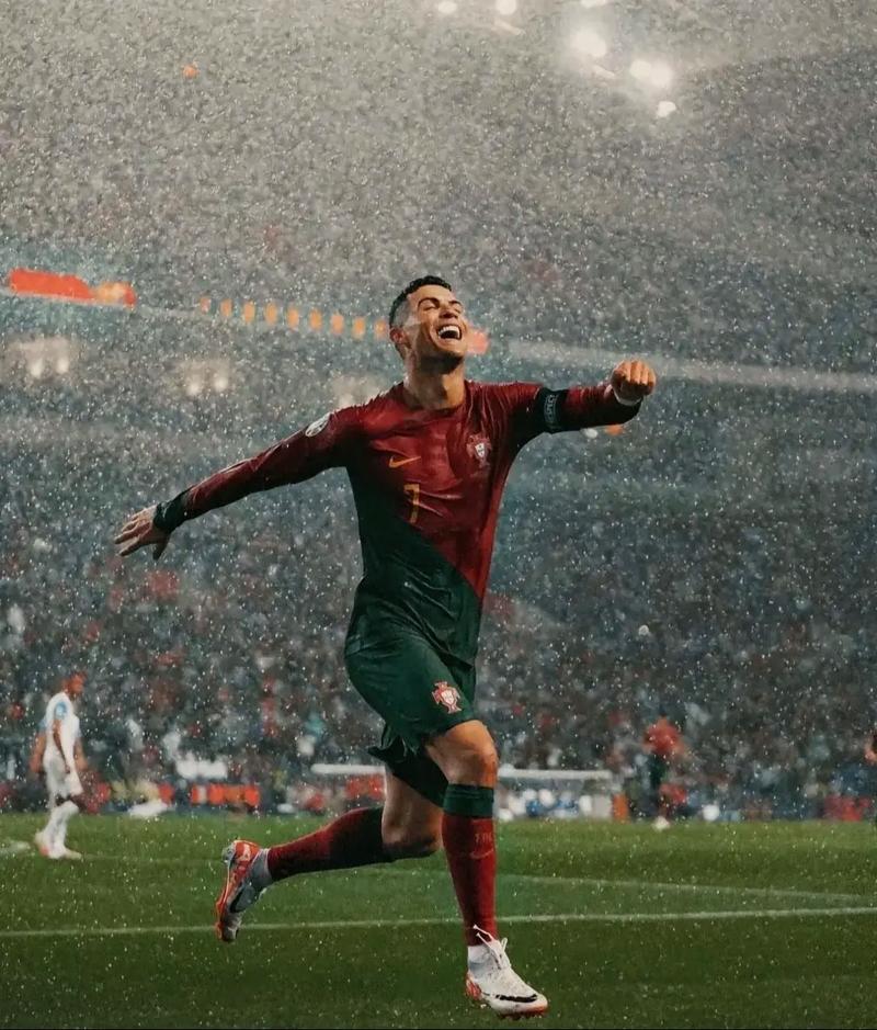 曼联对阵西汉姆联：德利赫特缺席，阿莫林调整阵容迎战