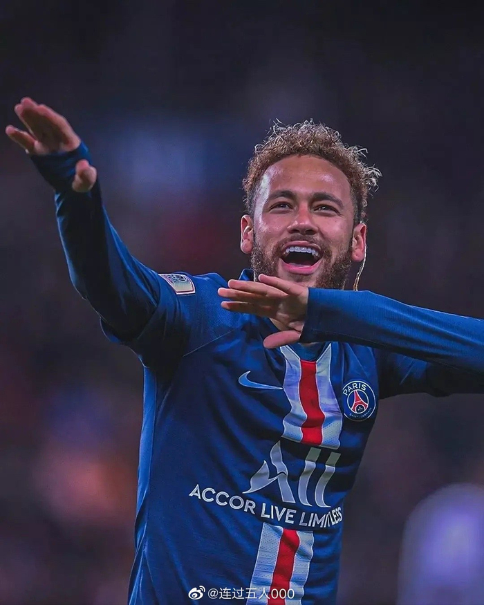 斯基拉：加图索现场考察米兰19岁左后卫巴尔泰萨吉