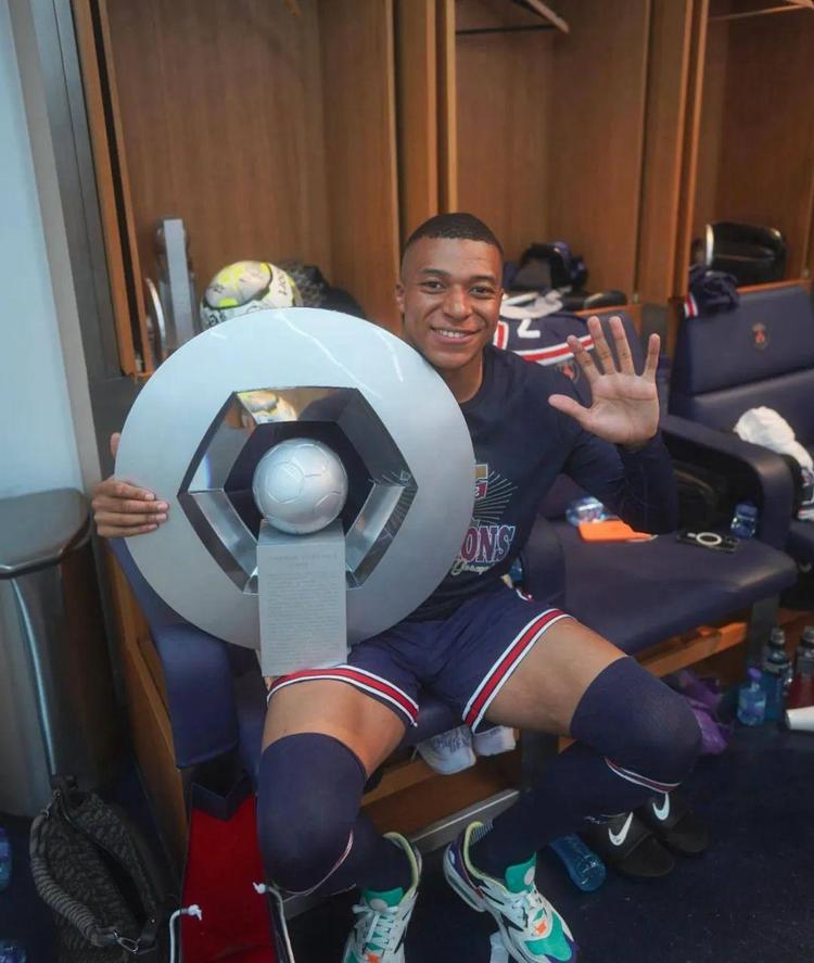 英超前瞻：维拉状态火热9轮8胜，残阵枪手客战盼继续领跑