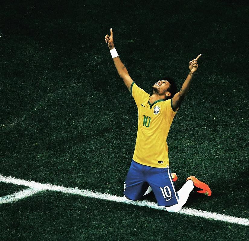 安帅给埃斯特旺批假以考取驾照，并宣布了他通过考试的消息