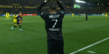 赫内斯谈拜仁明年目标：国内双冠王，在欧冠尽可能走远一些